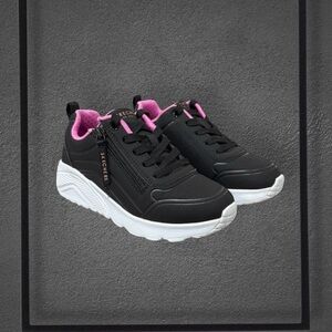 Girls’ Skechers Sneakers - Size 1.5